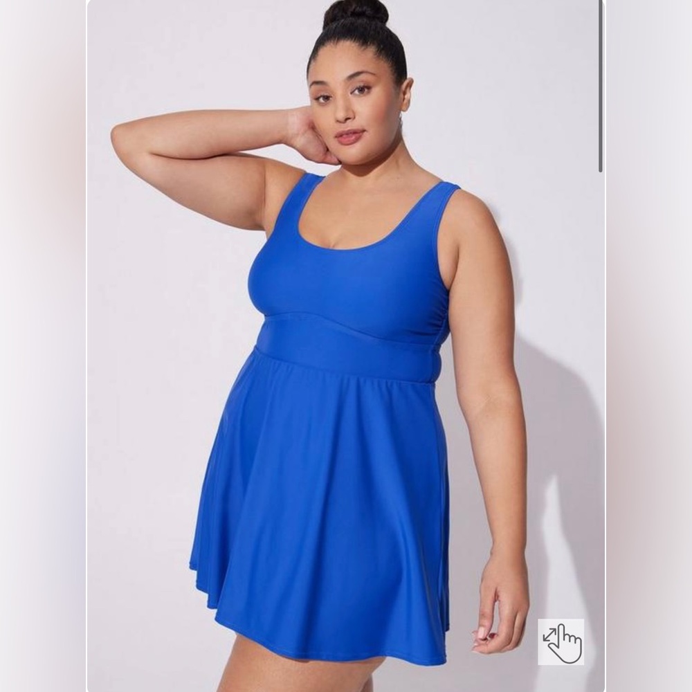 Torrid Wireless Long Length Scoop Dress With Brief- Size 2
